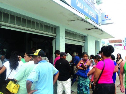 Contribuintes começaram o pagamento do IPVA nesta segunda-feira