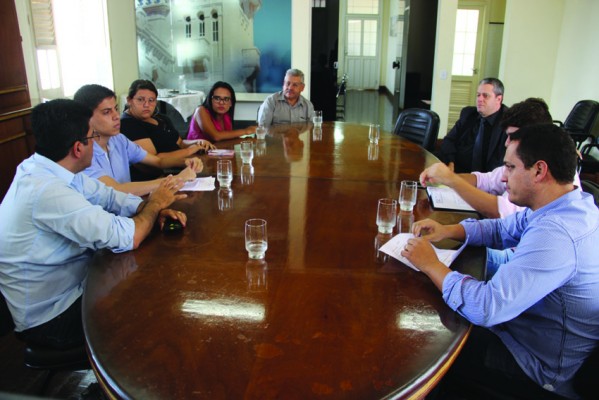 A diretoria está negociando com a prefeitura, no intuito de garantir a subvenção para este ano