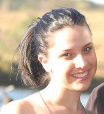 “Neste período de crise é bom contar com um dinheiro extra para pagar as contas. Fiquei muito feliz com a notícia de que poderia sacar o FGTS mesmo estando empregada. Infelizmente poderei retirar apenas em julho, pois, nasci em dezembro, mas ainda sim será de grande ajuda”.  Stella Vieira 