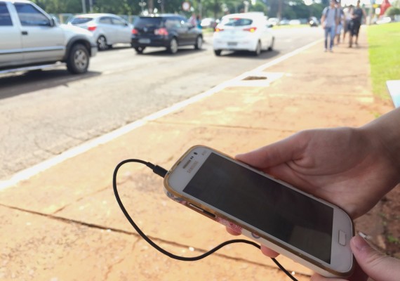A exposição de celulares em locais públicos atiça os criminosos