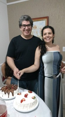 Fábio Curtt com a esposa Laniluce Alves Barbosa Curtt, aniversariante do dia 8, recebendo os cumprimentos de seus avós José Luiz Barbosa e Marlene Maria Alves Barbosa
