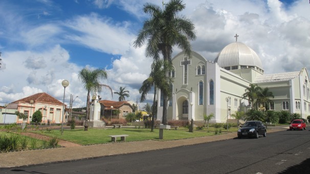 Praça da Matriz, revitalizada no final do ano passado, estava sendo destruída