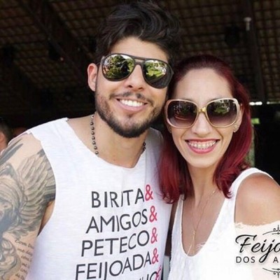 Uma imagem de encher os olhos... Gustavo Jorge e Patrícia Éricson festejando a vida, por aí...