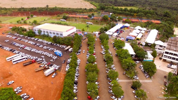 Feira de máquinas e implementos apresenta novidades na Fenicafé 2017