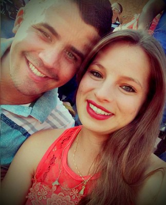 Jaqueline Marques aniversariante de hoje, ao lado do namorado Matheus Rodrigues