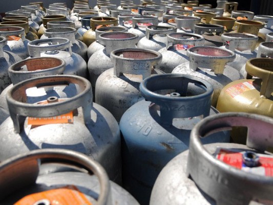 Os valores do botijão foram avaliados nos principais estabelecimentos comerciais da cidade 