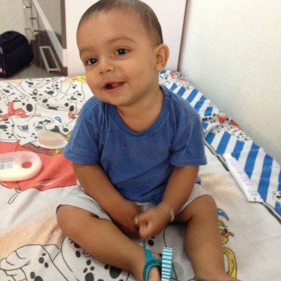 Theo Lucca, aniversariante do dia 23 recebe o carinho da vovó Rosana Teixeira e de sua mamãe Bárbara Duarte que lhe desejam toda felicidade do mundo 