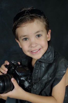 Théo Matias Araújo completou 5 aninhos ontem 17. Filho de Lorena Vanessa Moura Matias e do tenente coronel, comandante do 53º BPM, Adriano Cesar Ribeiro Araújo 
