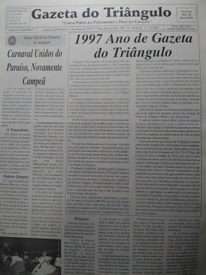 ANOS 90 – Nos idos de 97, o jornal era utilizado para publicações oficiais, com pouco conteúdo. O aniversário de 60 anos foi destaque na capa. Esta edição já apresentava um design mais atual em relação aos outros.