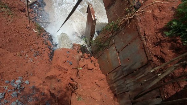 Próximo evento climático semelhante ao de sexta-feira pode ocasionar o desabamento da via