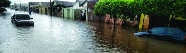  Durante as chuvas, foram registrados três pontos de alagamento com vários danos