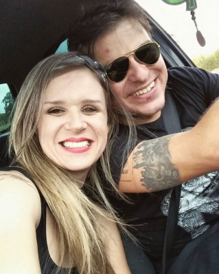 Amor,  beleza e juventude protagonizados por Renata Marques e Lucas Ruski