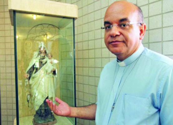 O sacerdote foi ordenado em Araguari no dia 24 de janeiro de 1992