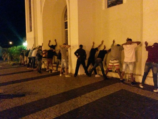 Militares realizaram abordagens de suspeitos nesse final de semana