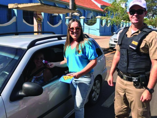 Blitz educativas são realizadas desde o mês de janeiro com o apoio da Polícia Militar.