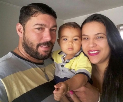 Cauã Carvalho comemora aniversário ao lado dos pais Admilson  Carvalho e Mylena Campos 