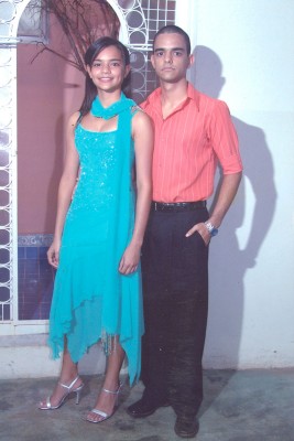 Dayana Rúbia Carneiro, aniversariante do dia 7 com Niovaldo Vaz Carneiro Filho, aniversariante do dia 23. Parabéns aos dois, muitos anos de vida e saúde.