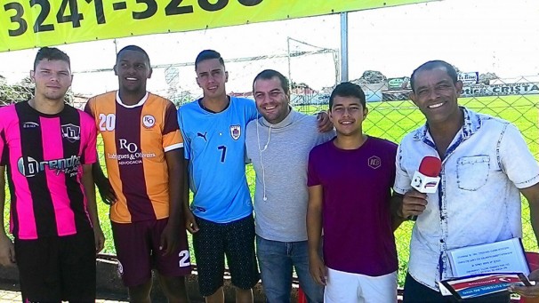 Atletas e imprensa neste domingo, no Arena Club