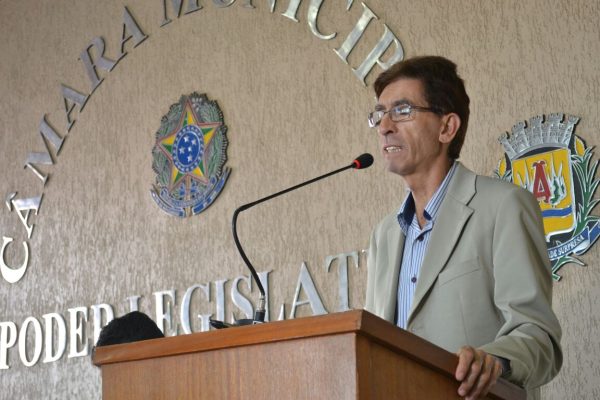 Carlos Antônio de Brito Machado questiona sobreas casas do Programa