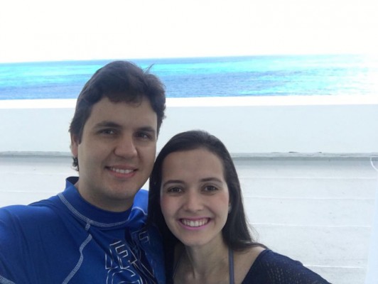 Antônio Carlos Junior com a esposa Mariele Ribeiro Silva e aniversariante do dia 7