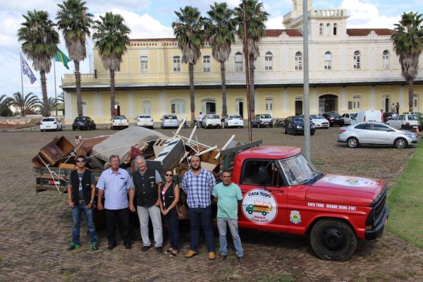 Caminhão, que anteriormente era utilizado pelo Gabinete, foi cedido e reaproveitado