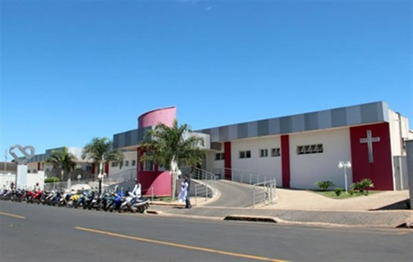 Paciente foi recebido na Santa Casa em estado grave