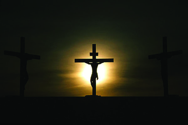 Cristãos de várias denominações realizam celebrações em memória à morte e ressureição de Jesus