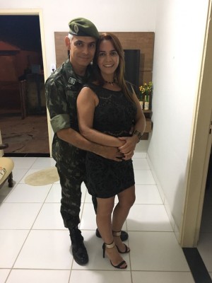 Sônia Maria Pascoal, aniversariante do dia 9, ao lado do namorado Antônio César da Silva 