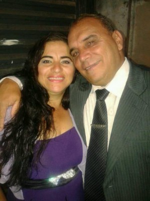 Jesus Izidoro, ao lado de sua esposa Luciene Ferreira (19/5)