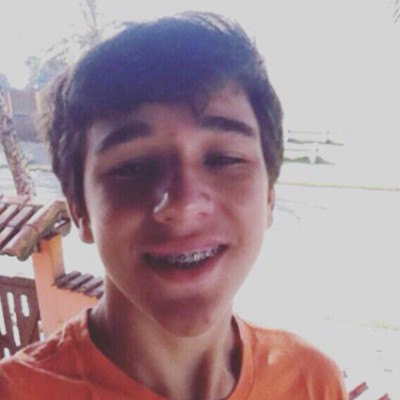 Victor Hugo Fernandes Leão, aniversariante do dia 21. Filho de Lilian Fernandes O. Leão e Claudionor de Almeida Leão 