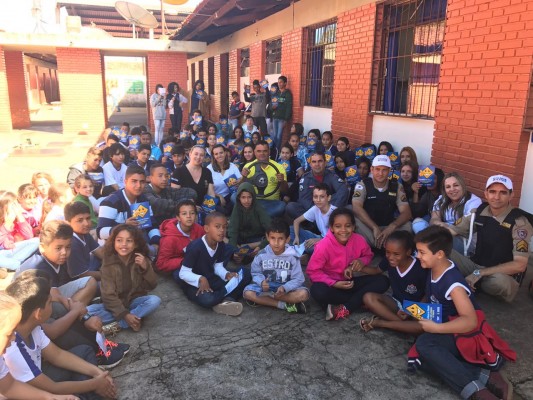 : Alunos participaram de um curso de primeiros socorros e segurança no trânsito