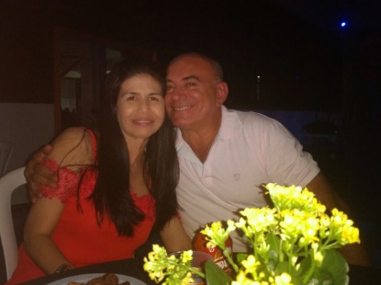 Cumprimentos especiais ao casal Adivair Barcelos Bernardes e Adriana Rodrigues Bernardes que, no dia 25, comemorou bodas de Alexandrita pelos 26 anos de feliz união conjugal. A eles, os desejos de que esse amor se renove a cada momento, sempre abençoado pelo Criador.