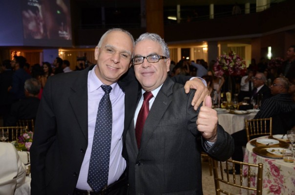  Promoter Ernane Queiroz e o empresário Paulo César Vieira de Paiva – Agroara, na premiação de 2016