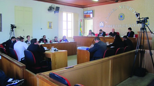 Plano de Demissão Voluntária para servidores da prefeitura chega à Câmara