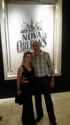 Araguari se orgulha em ter o Posto Avenida atendendo sua clientela com eficiência e trabalho diferenciado. Graças a isso, a empresa cumpriu todas as suas metas com destaque entre os melhores do Brasil e, como merecida premiação, os proprietários Josiane Carneiro e Wellinson D’Aloia ganharam uma viagem a New Orleans, nos Estados Unidos. Parabéns a esses empreendedores e sua equipe nota dez.