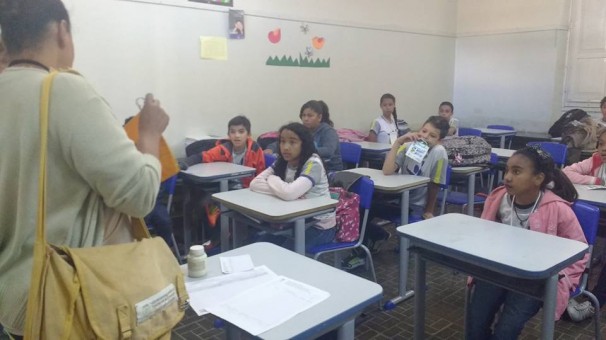 Alunos puderam conhecer o laboratório de análises do departamento de Zoonoses