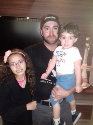 Diego Sousa Costa aniversariante de hoje, com a filha Stella Maris Pozzebon e o filho Davi Lucas Pozzebon 