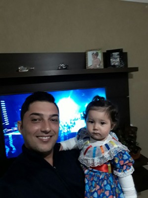 Fabricio Rocha aniversariante do dia 7, com sua princesa Nicoly Rocha