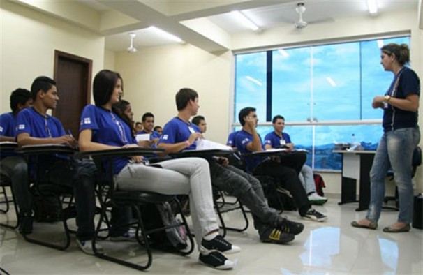 No final do curso, os alunos são encaminhados para o mercado de trabalho 