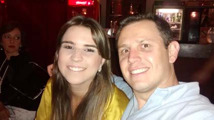 Moema Brandão da Cunha, aniversariante do dia 6 ao lado do esposo Rafael Carrijo 