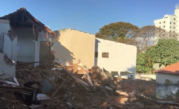 Obra de demolição tem início três meses após emissão de alvará