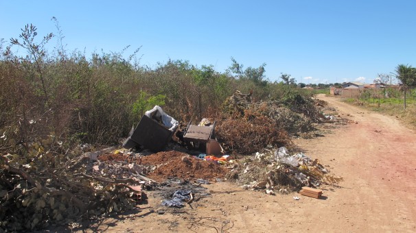 Trabalho de limpeza total de lixões não surtiu efeito