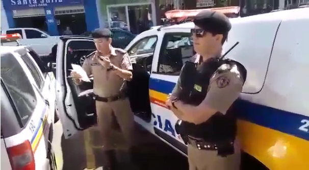 Concentração foi realizada na praça Manoel Bonito