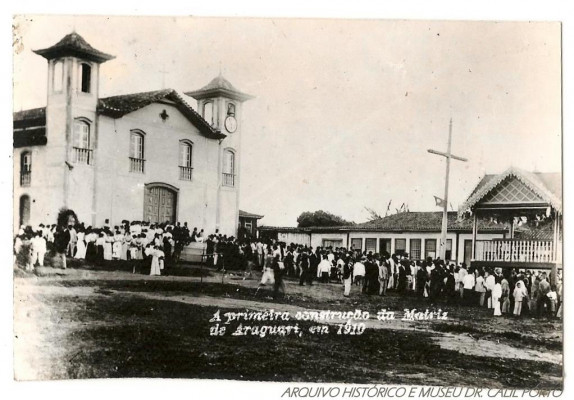 PRIMEIRA EDIFICAÇÃO DA IGREJA MATRIZ DO SENHOR BOM JESUS DA CANA VERDE.