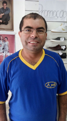 10)José Alan Santos Ribeiro, 36 anos, Vendedor - “O serviço é muito importante, principalmente para o comércio. Eu, como funcionário, também acabo ocupando vagas, assim como funcionários de outras lojas, então, essa medida será essencial para o comércio”.