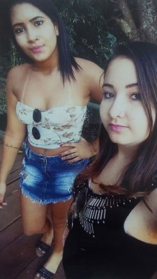 Rayane Beatriz Henrique de Sousa com a prima Letícia Cristina Henrique de Sousa, as duas são aniversariantes do dia 11