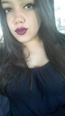 Sexta-feira é o dia dos aniversários. Quem também faz aniversário é Geovanna Oliveira. Deixo aqui os votos de muita saúde e muito sucesso com a chegada dos 15 anos.