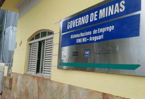 O SINE está localizado na rua Virgílio de Melo Franco, 261, Centro