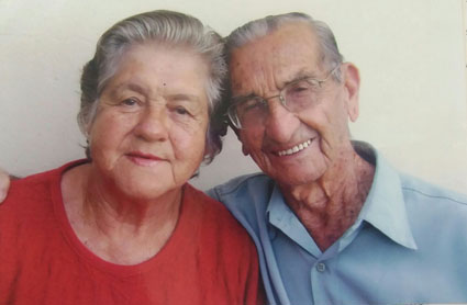 Cumprimentos especiais para Maria Abadia de Lima e o esposo Jorge Coelho Ferreira que completam hoje, 69 anos de casados, recebendo o carinho de familiares e amigos. Parabéns