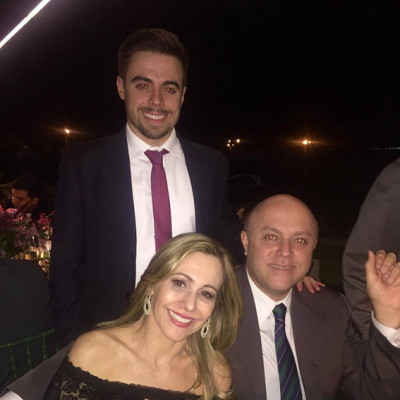 No privilegiado elenco Anara, Álvaro Tadeu e João Vítor